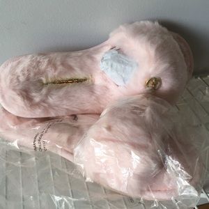 Michael Kors Pink Fur Slippers 7M
